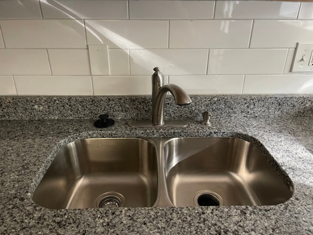 Kitchen Sink With Granite Countertops